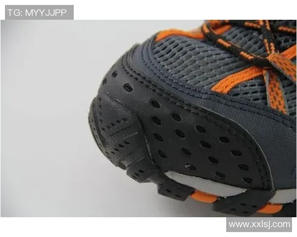 夏季足球袜的选择与搭配指南让你在炎热天气中也能尽享运动乐趣